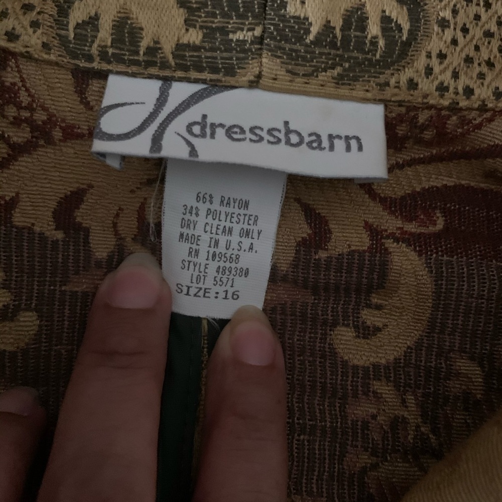 Dress Barn tapestry gold tone jacket sz 16 - Picture 4 of 5